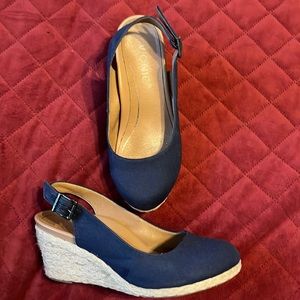 Women’s Vionic Espadrilles -Navy Blue